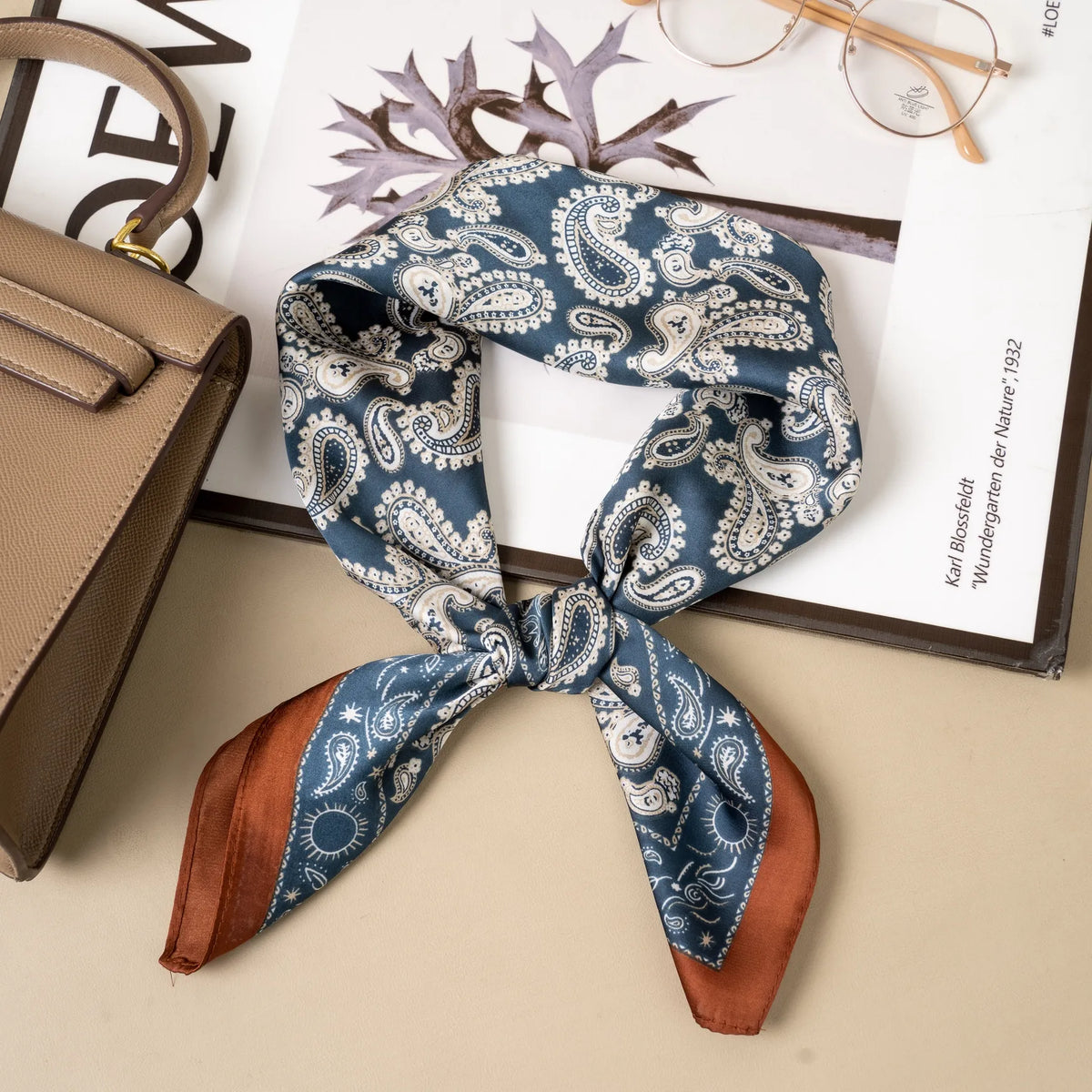 Paisley-Halstuch 70 x 70 cm in Blau, Creme und Cognac