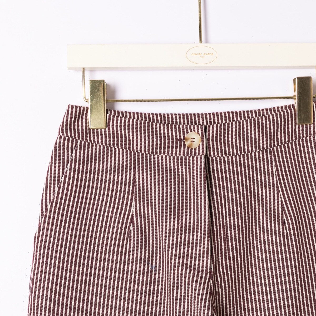 Hose aus Baumwolle mit Muschelsaum – Mediterraner Chic mit besonderem Detail